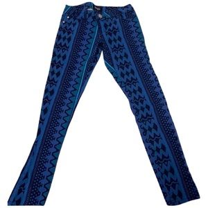 Celebrity blue print pants. Size: 5. Pre-loved. Very comfortable.